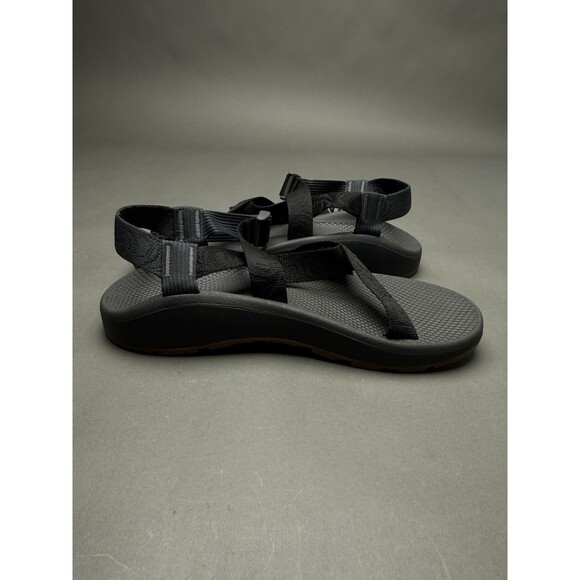 Chaco Classic Men’s Size 11 Black Outdoor Walking Sports Strappy Sandals NWOT